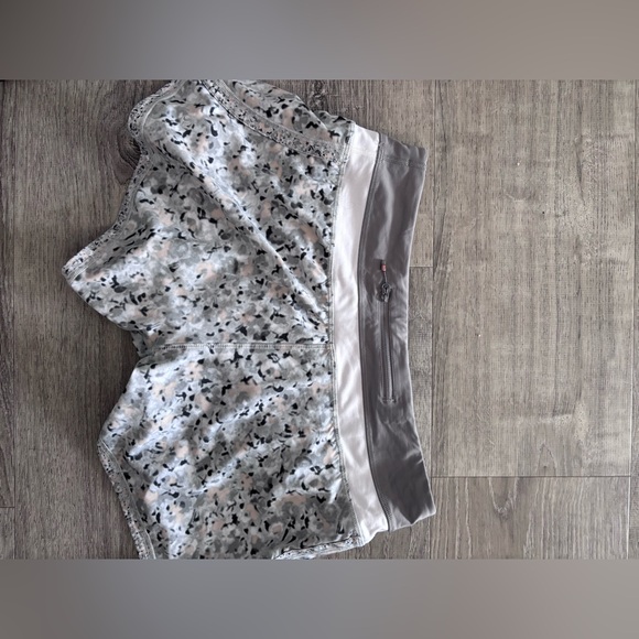 Lululemon big bundle - Picture 5 of 15